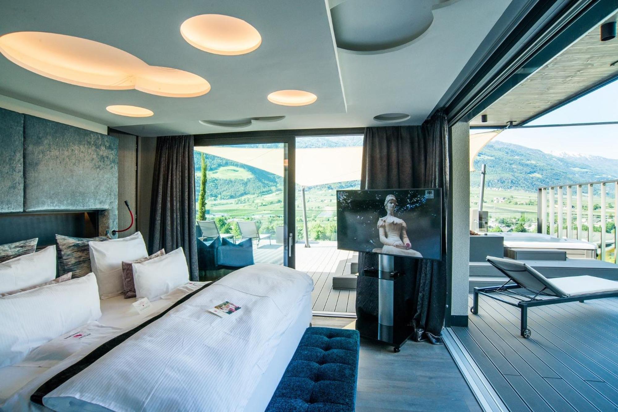 Preidlhof Luxury Dolce Vita Resort Naturns Exterior foto